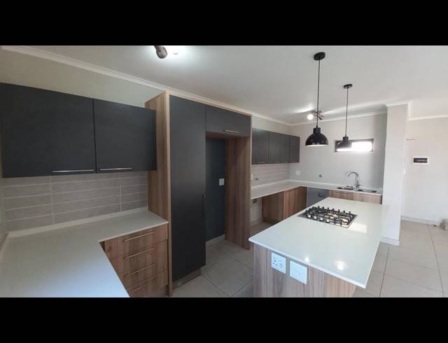 2 BEDROOM APARTMENT FOR SALE IN GLEN MARAIS